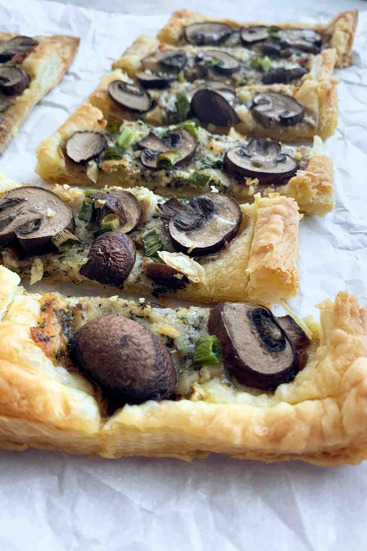 Puff pastry flatbread with mushrooms.