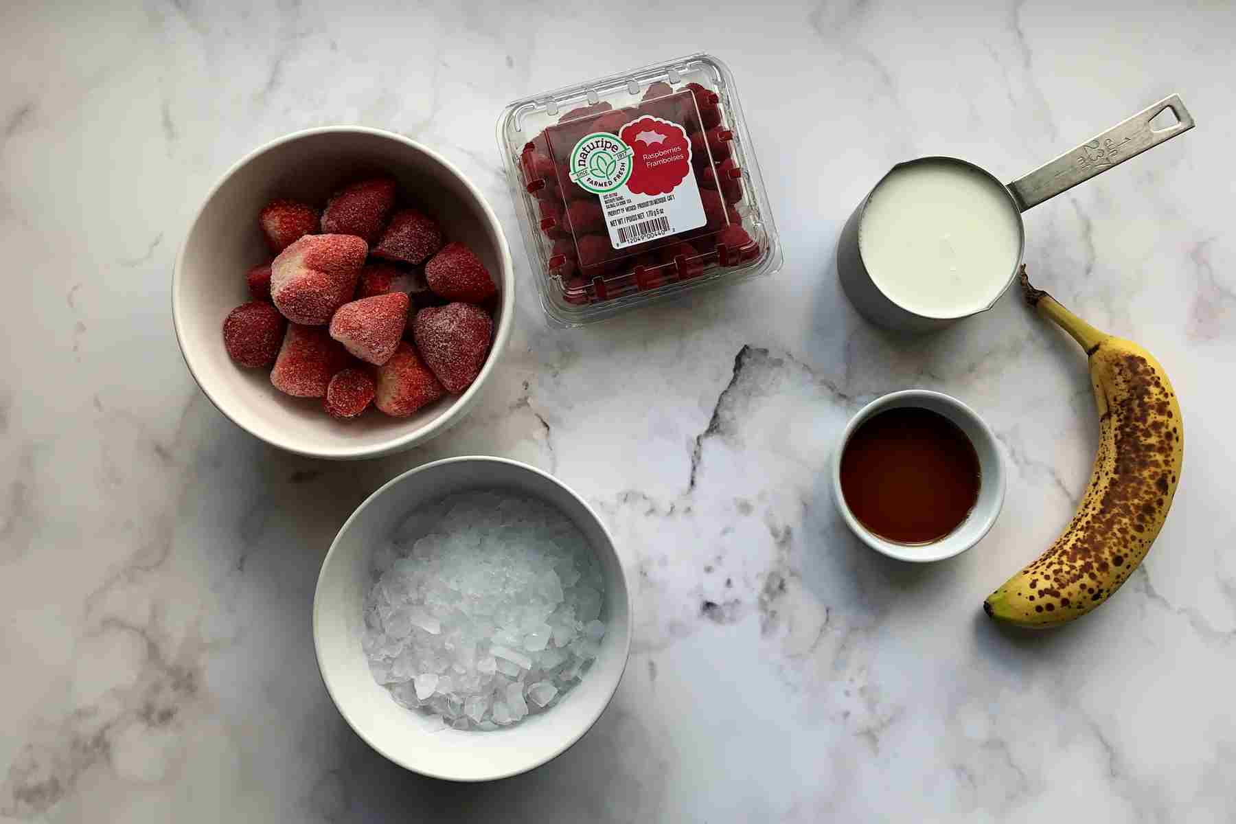 Strawberry smoothie ingredients.