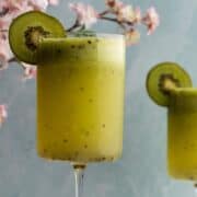 Kiwi gin cocktail close-up.